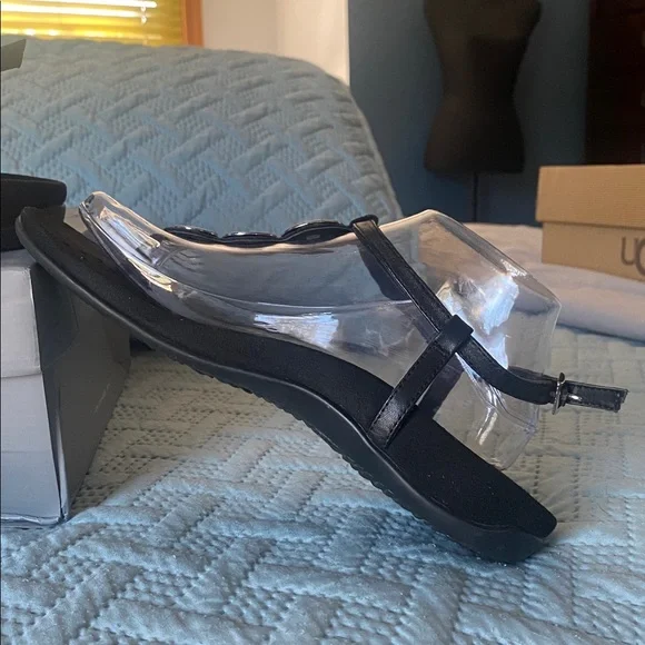 Vionic Black Sandals with Silver Accents - Picture 6 of 7